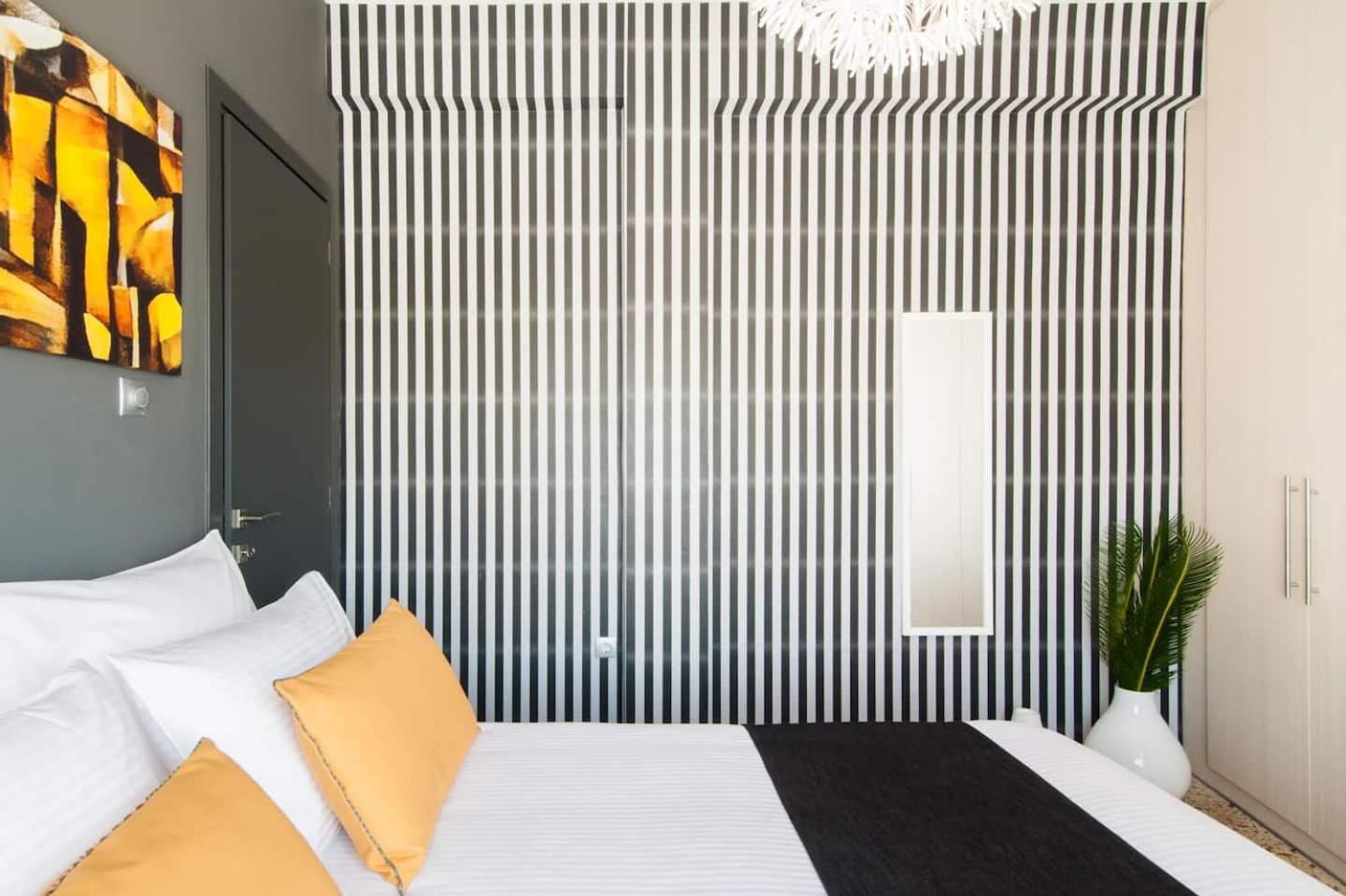 Ma Maison Nο 1, Penthouse, Acropolis And Lycabettus View, Ultra High Speed Internet 300 Mbps, 15' To Acropolis By Metro, 1' From Metro Station Atena Exterior foto