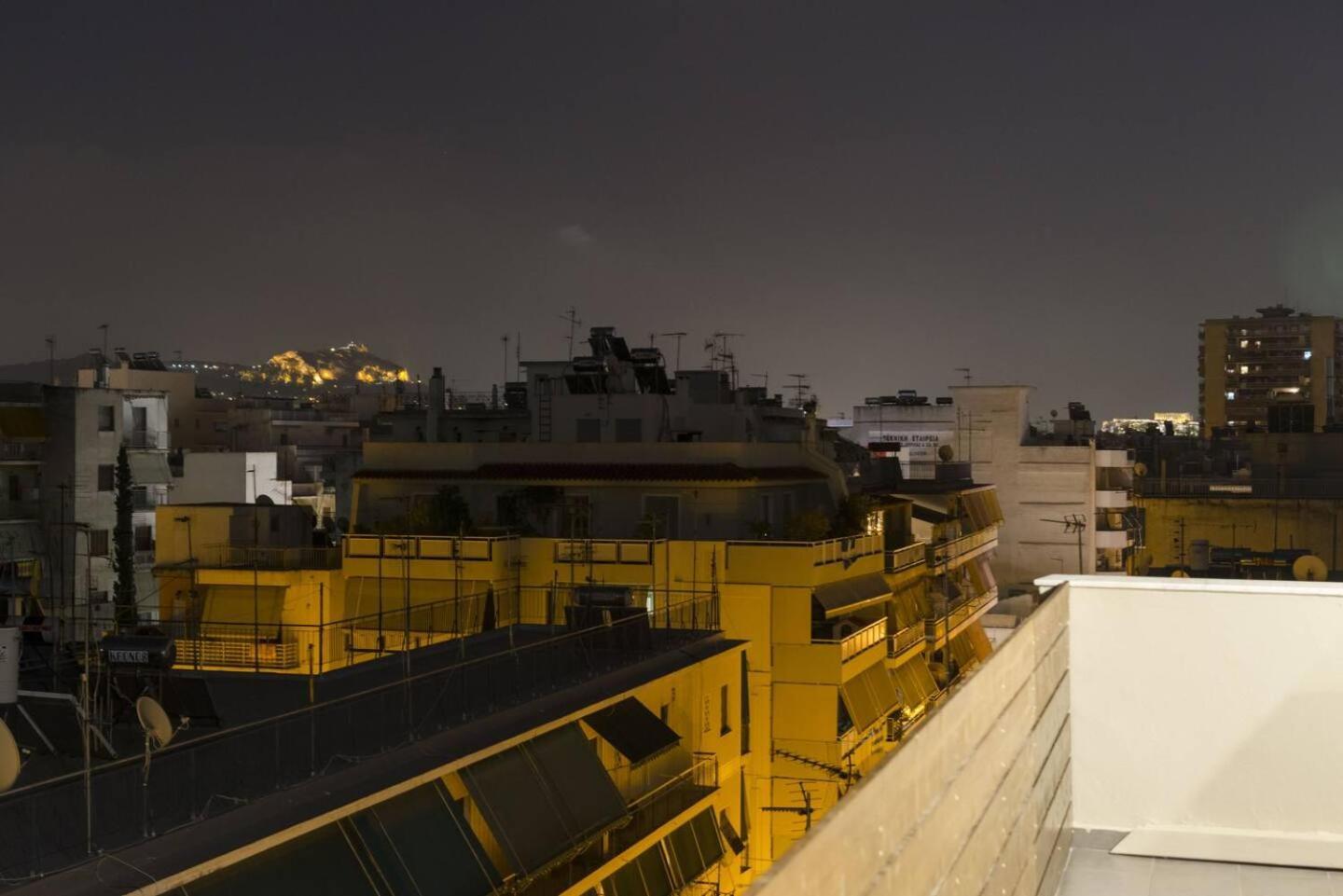 Ma Maison Nο 1, Penthouse, Acropolis And Lycabettus View, Ultra High Speed Internet 300 Mbps, 15' To Acropolis By Metro, 1' From Metro Station Atena Exterior foto