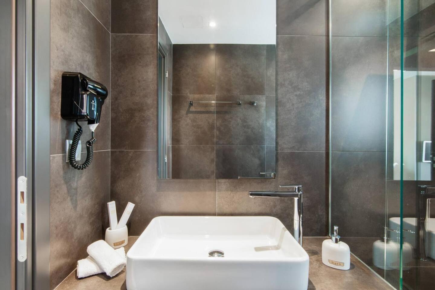Ma Maison Nο 1, Penthouse, Acropolis And Lycabettus View, Ultra High Speed Internet 300 Mbps, 15' To Acropolis By Metro, 1' From Metro Station Atena Exterior foto